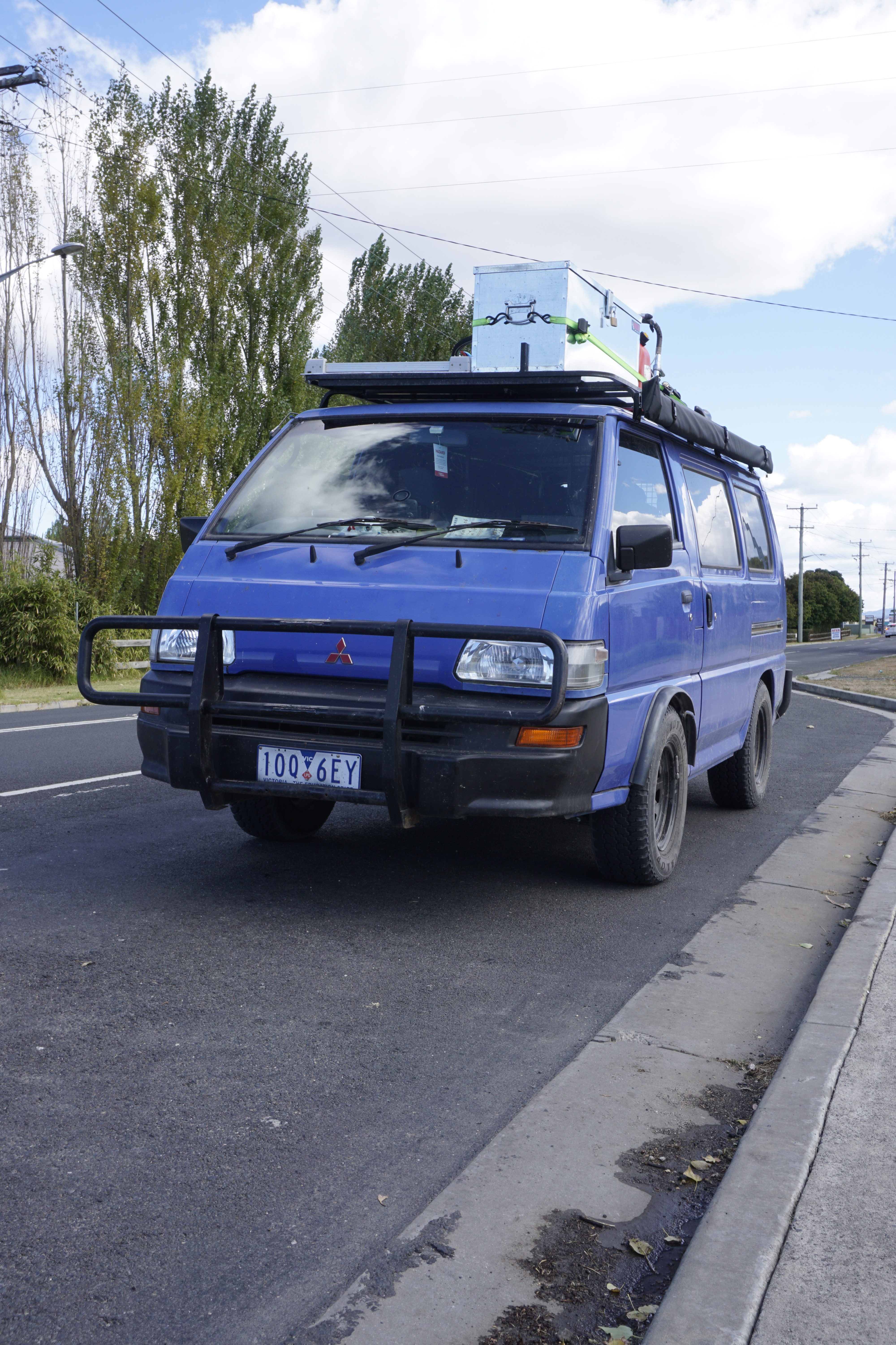 Here you should see a Blue Car